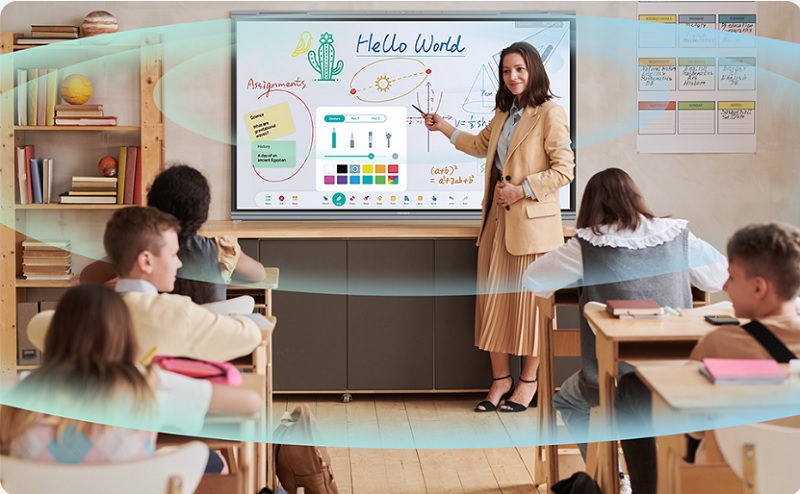 M&agrave;n h&igrave;nh tương t&aacute;c hỗ trợ học tập v&agrave; l&agrave;m việc từ xa